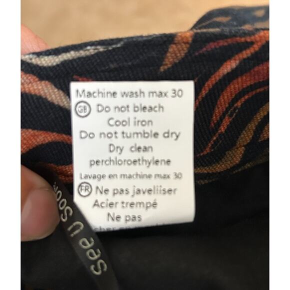 Anthropologie See U Soon Women's Mid Rise Shorts Black/Orange Size 4 - NWT - Picture 8 of 9